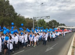 Парад студенчества в Волгограде объединил почти восемь тысяч первокурсников